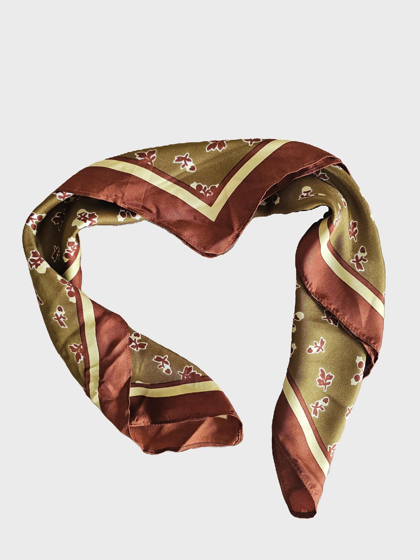 Foulard style vintage - 100% soie