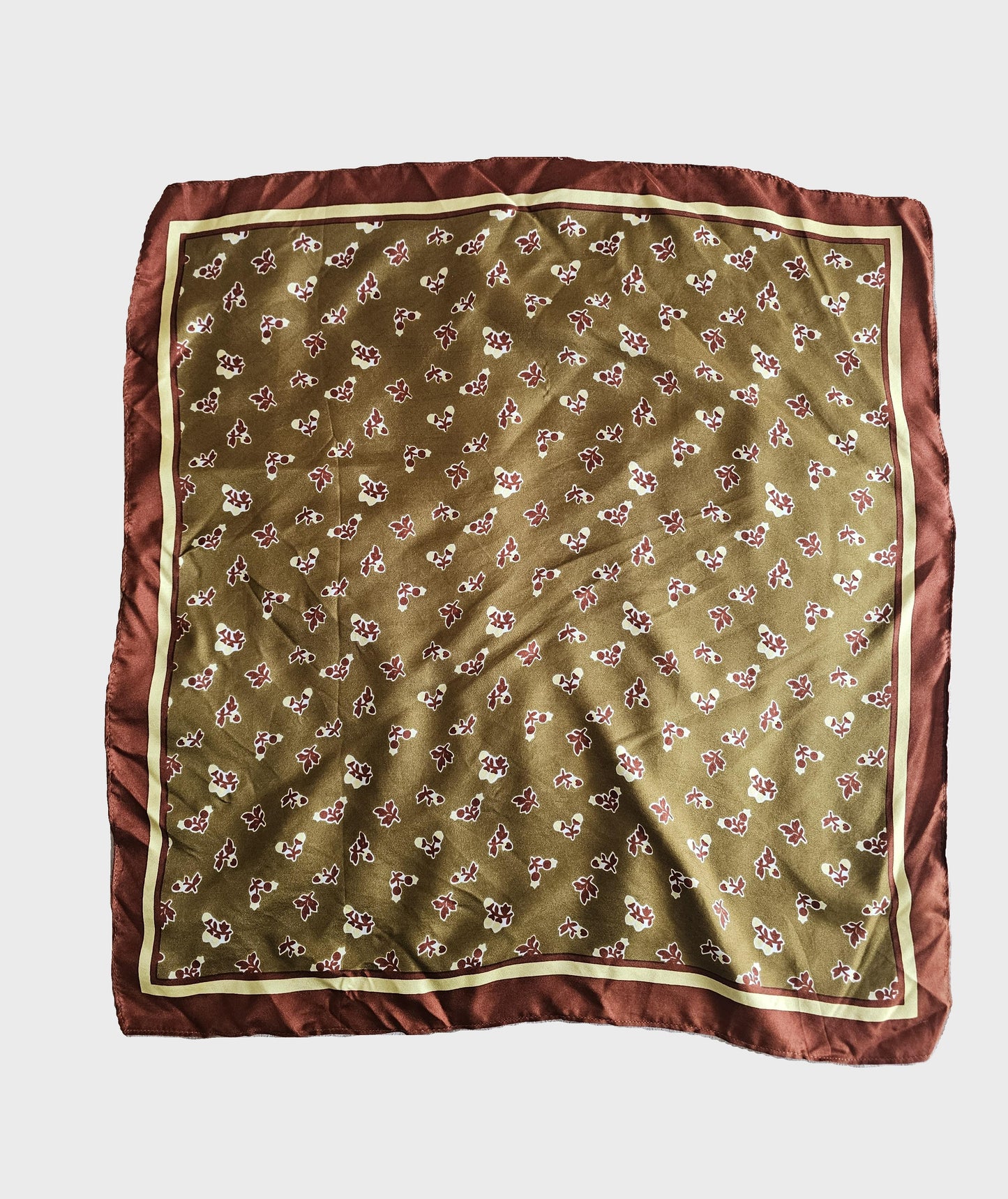 Foulard style vintage - 100% soie
