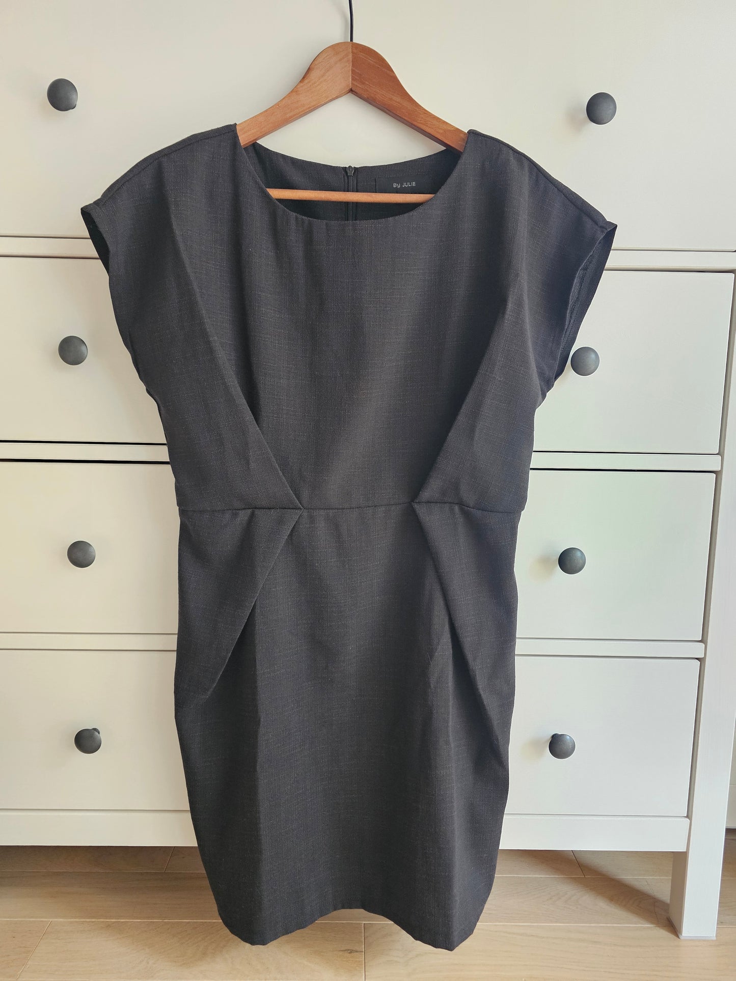 Robe noire ceinturée élégante – Taille S/M