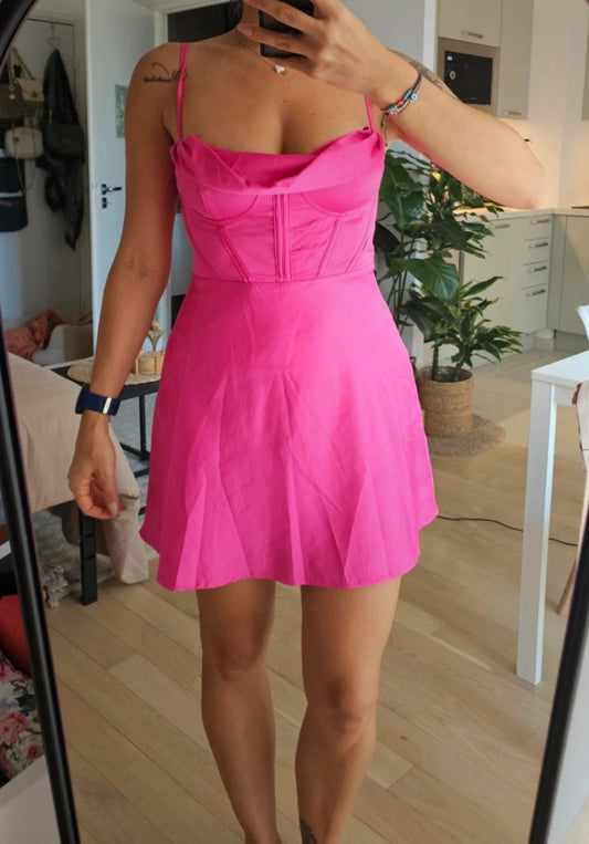 Robe courte satinée - Taille 36